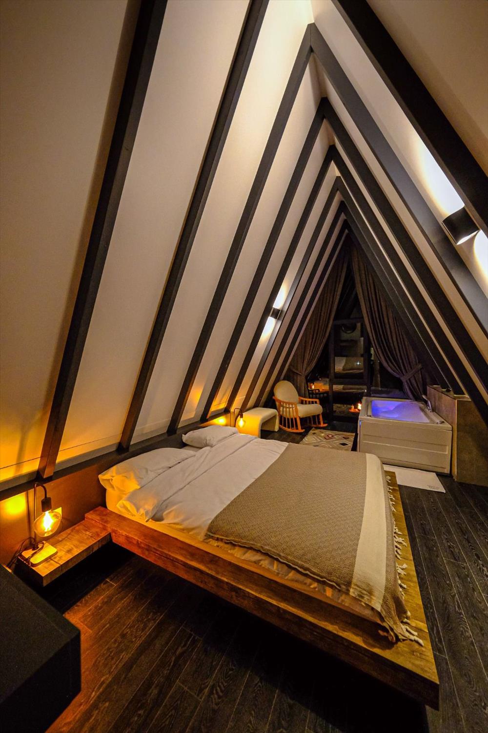 listing card gallery