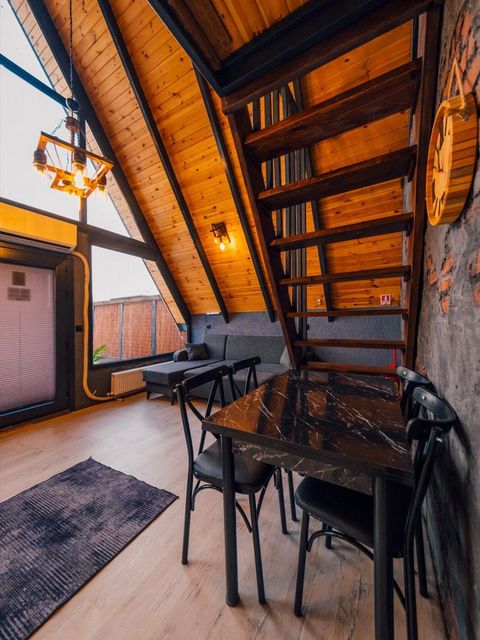 listing card gallery