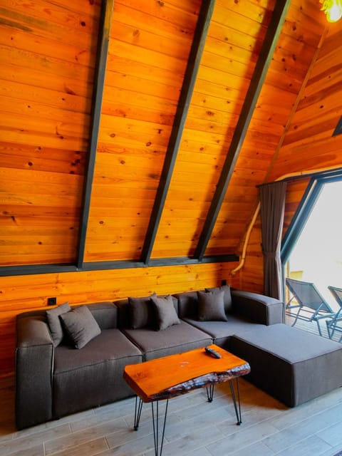 listing card gallery