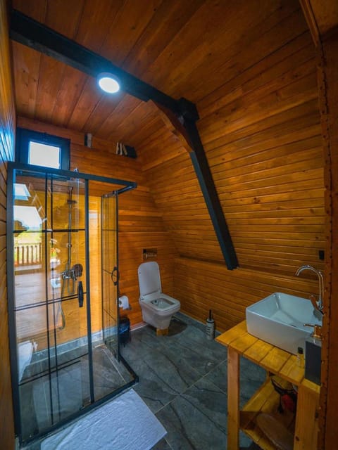 listing card gallery