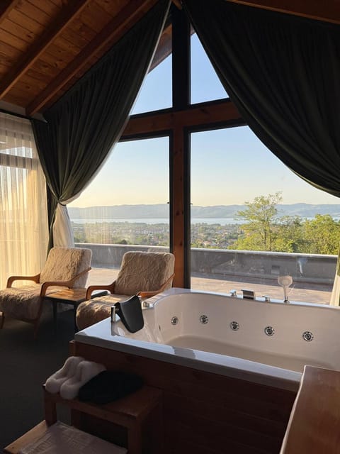 listing card gallery