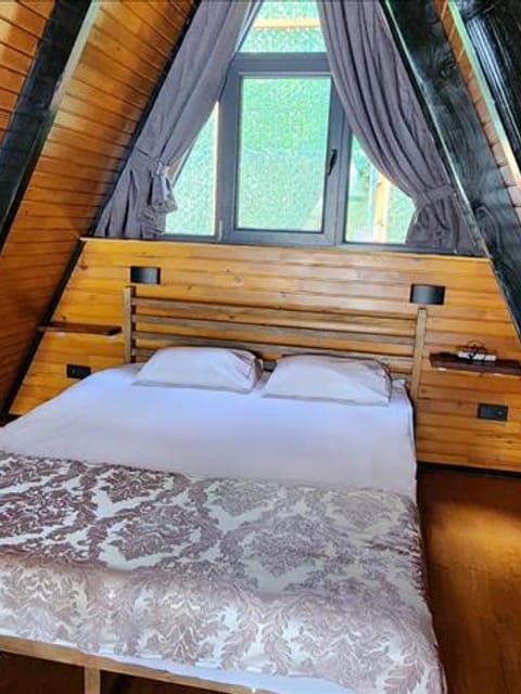 listing card gallery