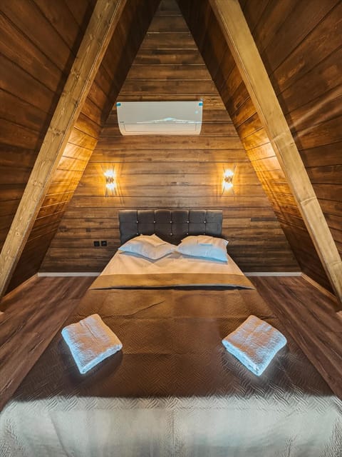 listing card gallery