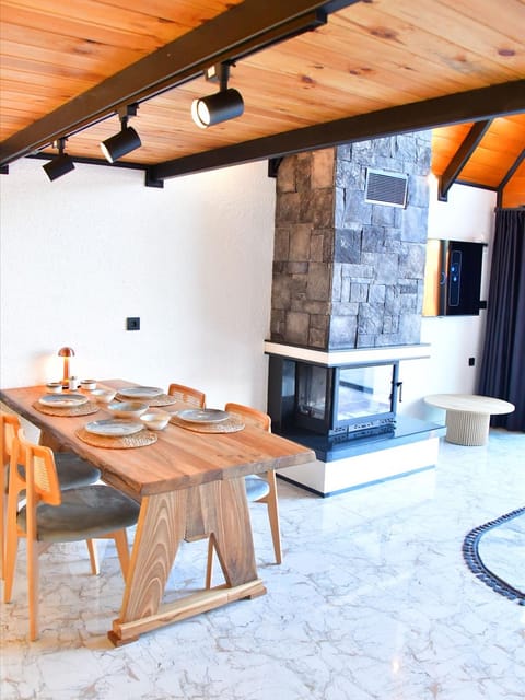 listing card gallery