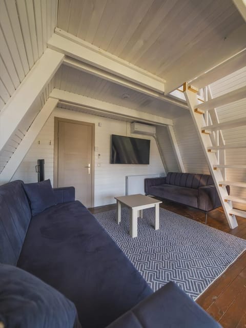 listing card gallery