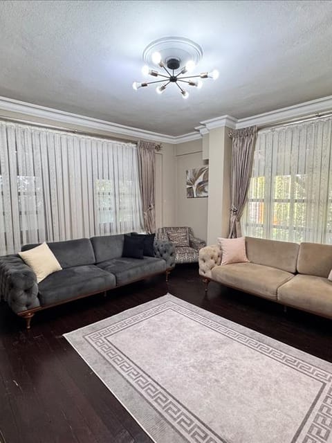 listing card gallery