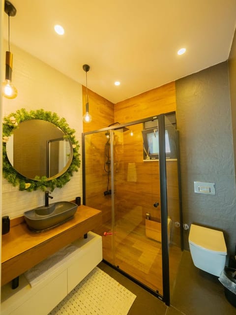 listing card gallery