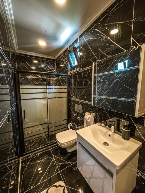 listing card gallery