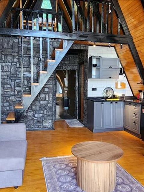 listing card gallery