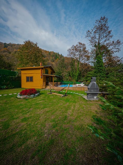 listing card gallery