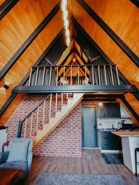 listing card gallery