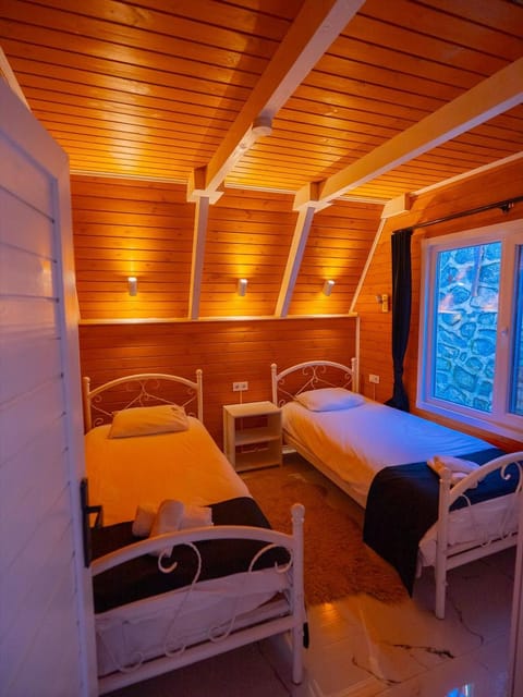 listing card gallery