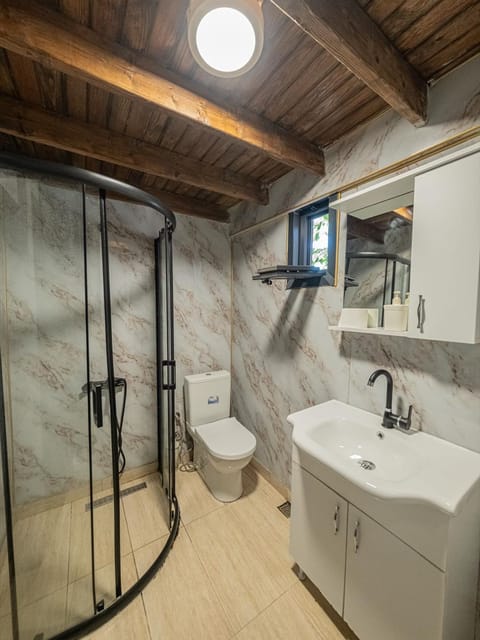 listing card gallery