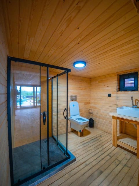 listing card gallery