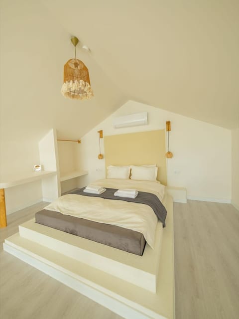 listing card gallery