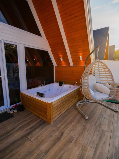 listing card gallery