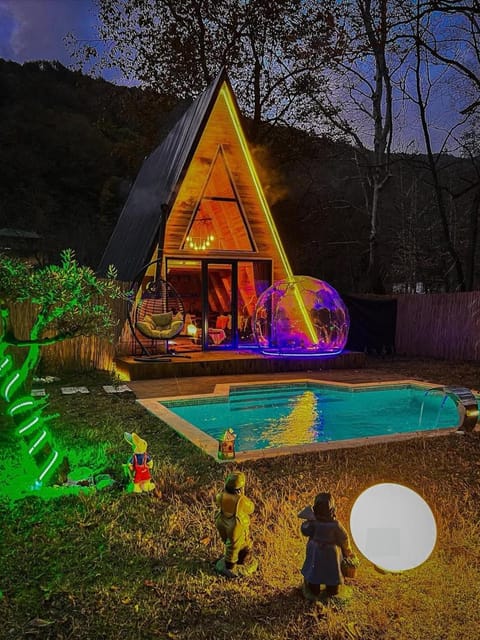 listing card gallery