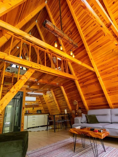 listing card gallery